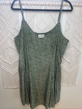 Universal Thread Sage Green Floral Mini Dress